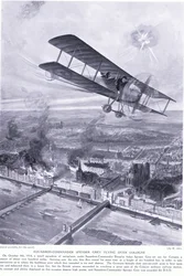 El comandante de escuadrón Spenser Grey galardonado con la DSO por volar sobre Colonia y bombardear una estación de ferrocarril militar en octubre de 1914